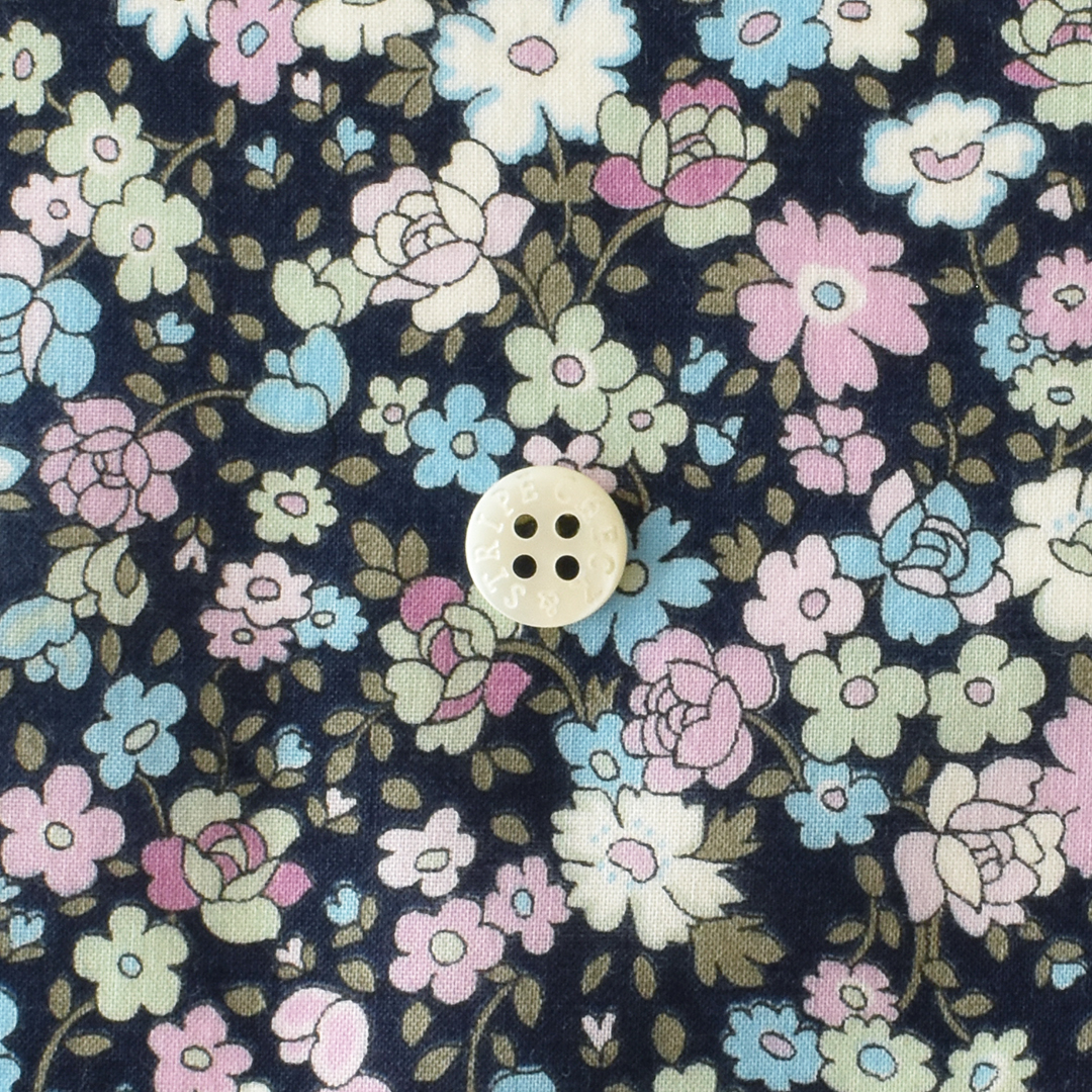 なめらかコットンローン花柄　ネイビー系