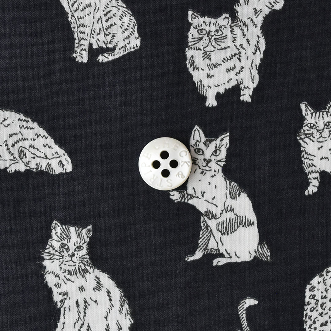 リバティプリントラミネート　Meow YE(ブラック)