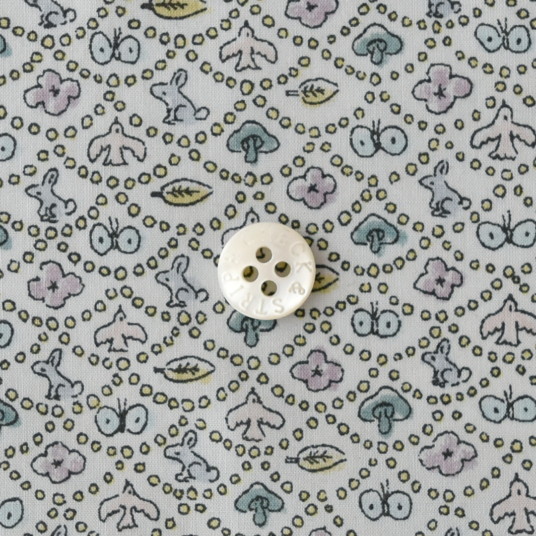 リバティプリントラミネート　Forest Wave YE(ライトグレー系)