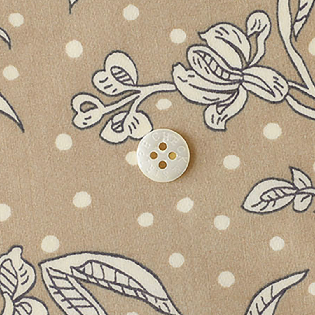 リバティプリント　Malory XE(ベージュ)