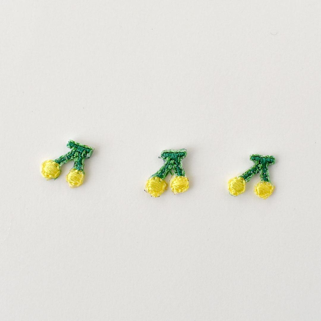 CHECK&STRIPEオリジナルアップリケ　さくらんぼ きいろ