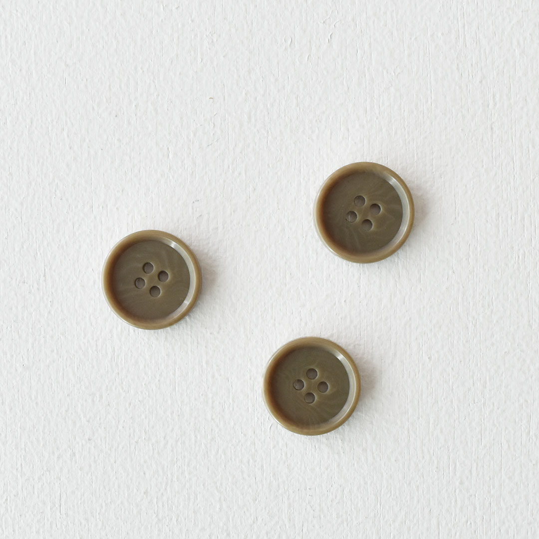 「コーデュロイジャケット」のボタン カーキ(23mm)　3個セット
