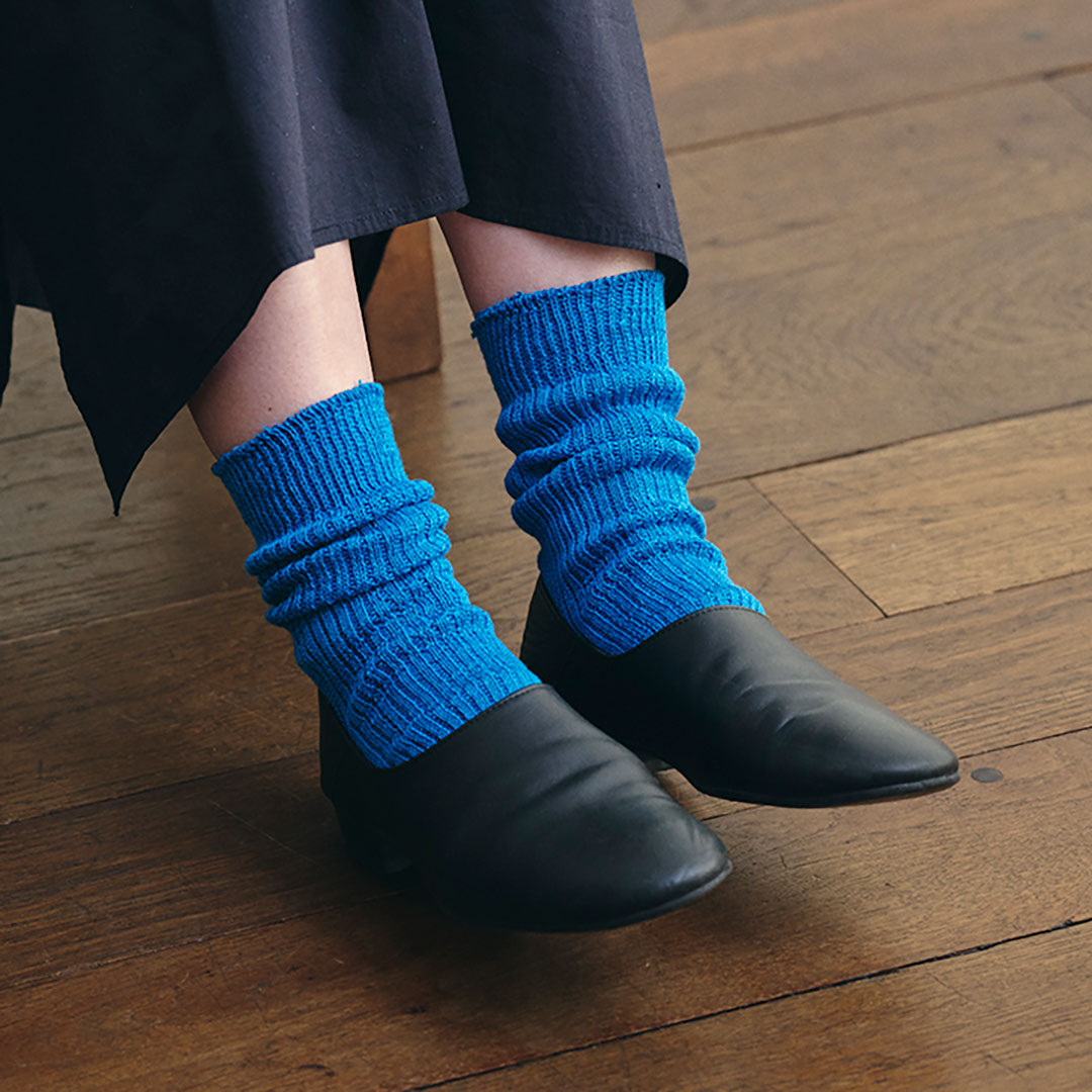 fog linen work リネンミドルゲージリブソックス　スカイブルー