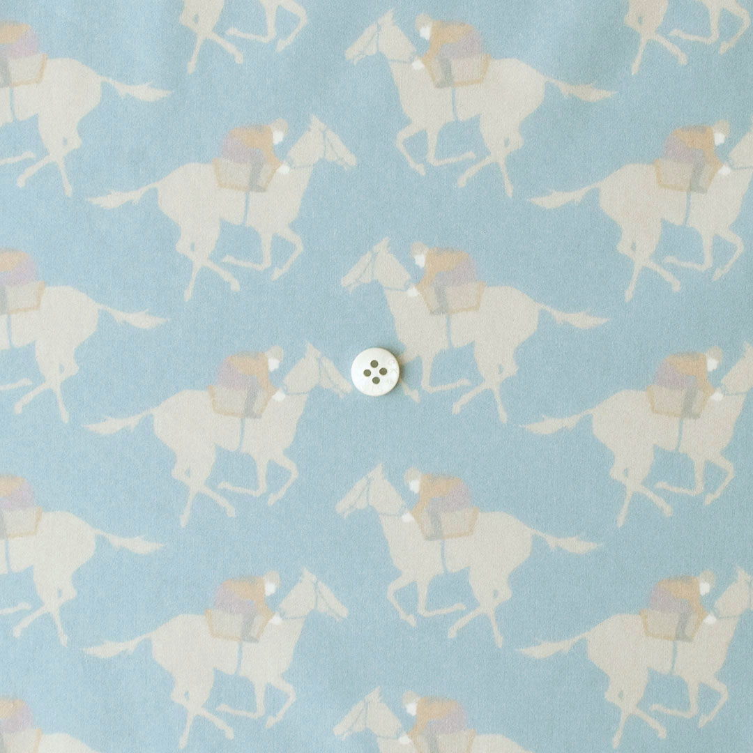 リバティプリント Gallop(レシピ付き)　◎J26D(ライトブルーグレー)