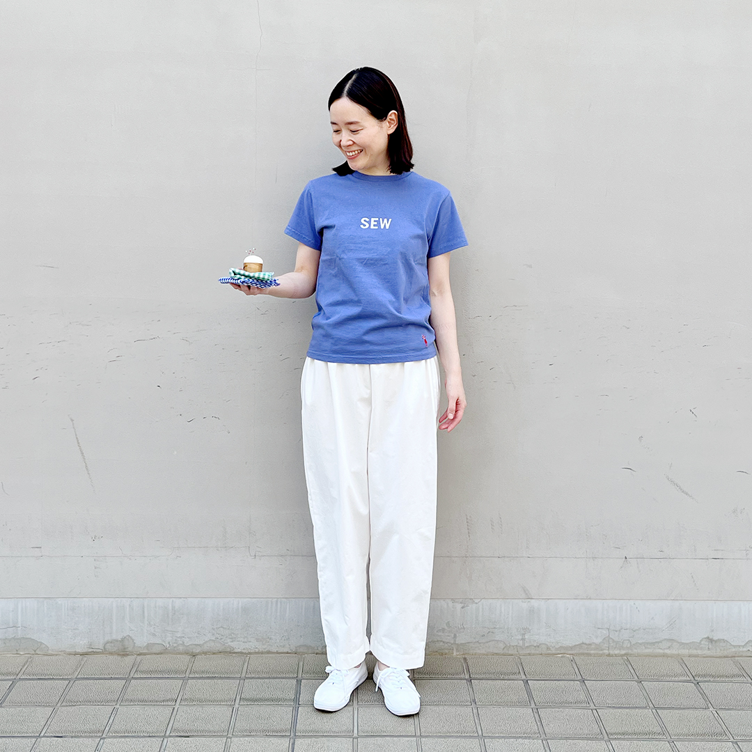 ゆったりテーパードパンツ 幅広ワッシャーライトチノクロス ホワイト　Sサイズ