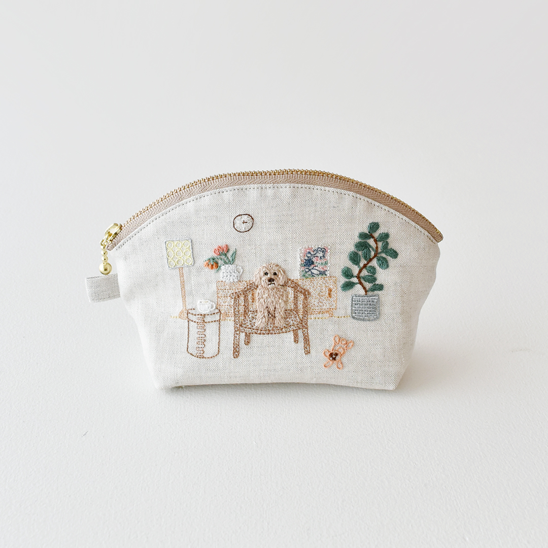 中島まどか 手刺繍のポーチ　ラブラドゥードル