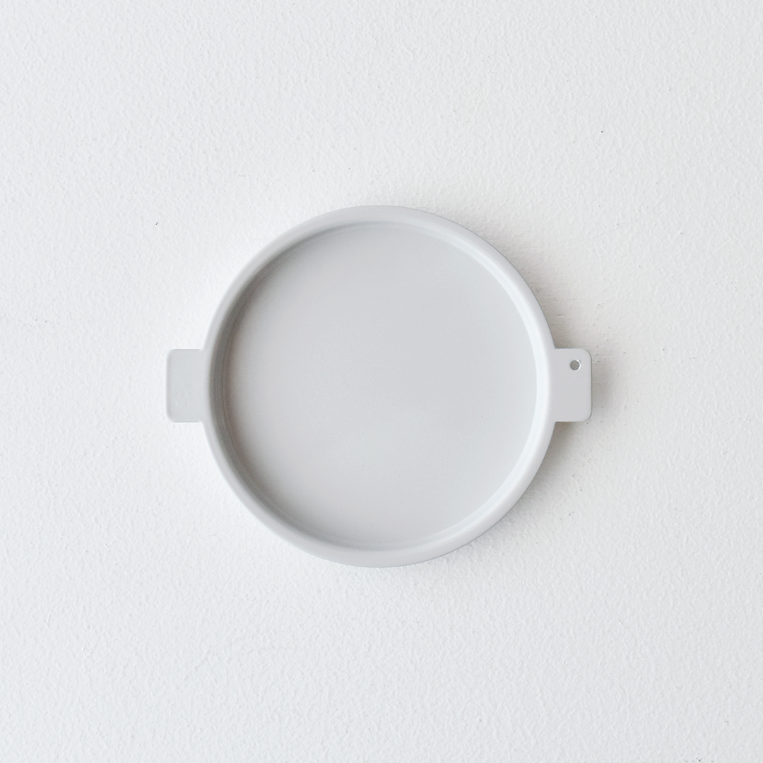 yumiko iihoshi porcelain ‘Colored’ aluminum tray round S　dove white