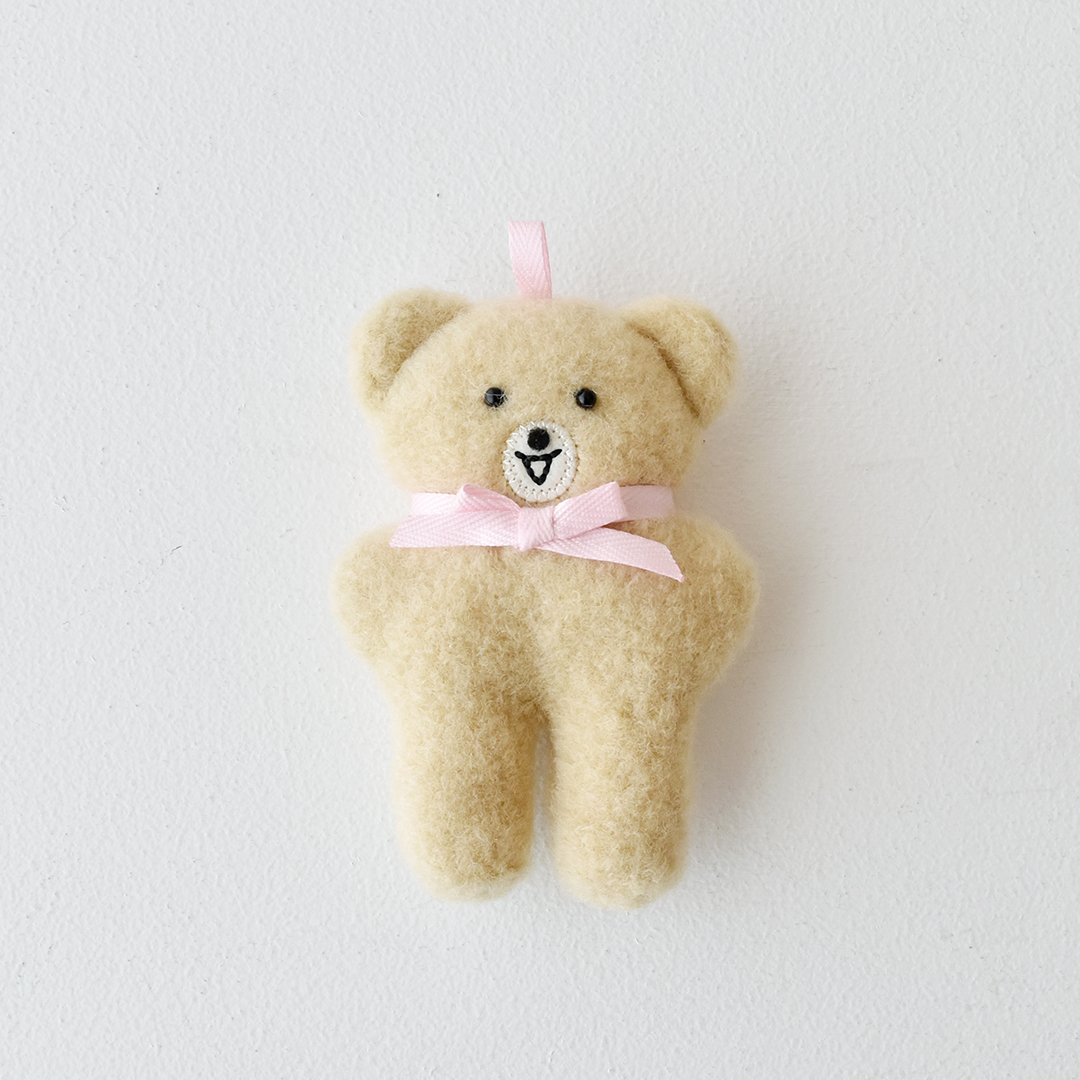 もこもこくまのチャーム　ピンクのリボン