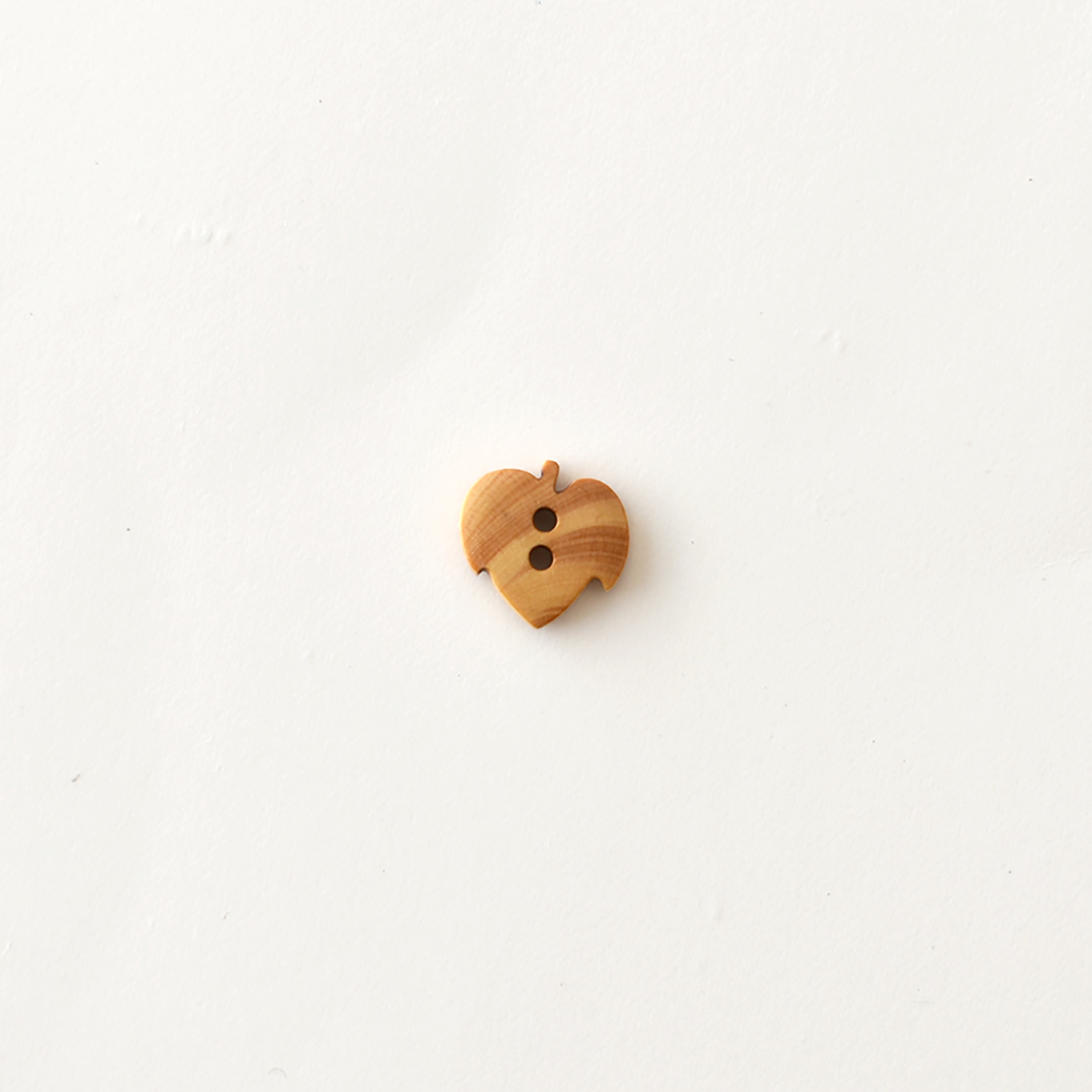 フランスの木のボタン　いちょう